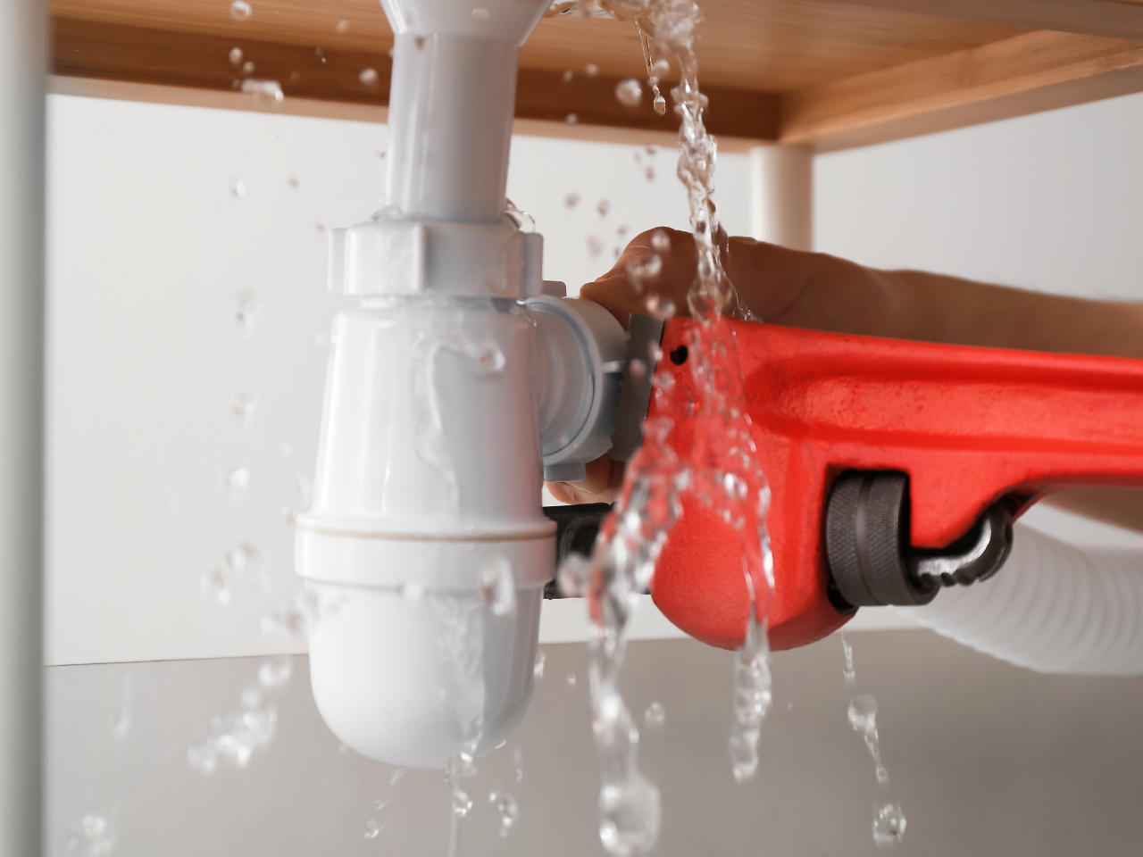 5 Silent Signs Your House has a Major Plumbing Problem