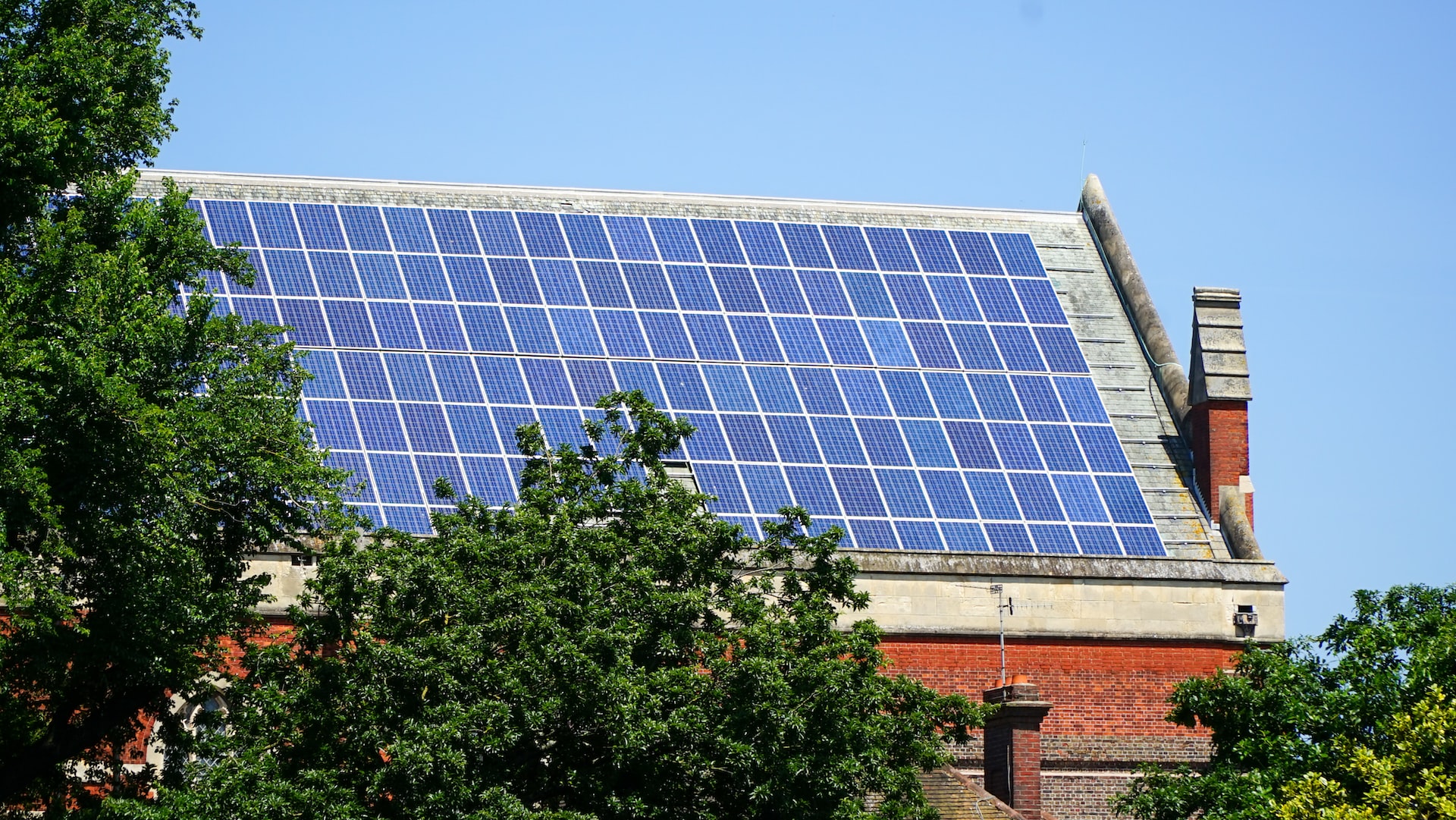 What Roof Pitch is Best for Solar Panels?