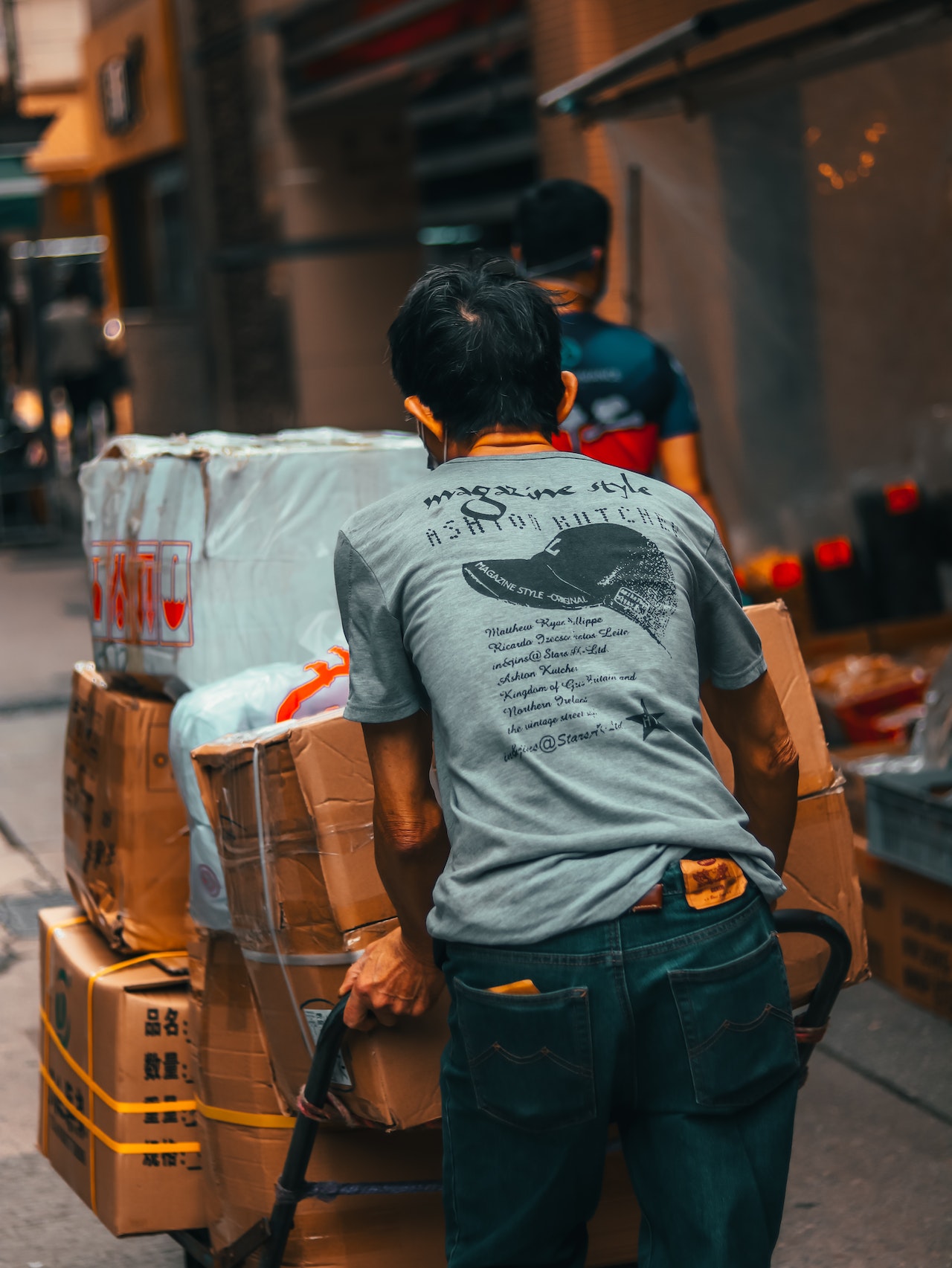 Need to Move Your Office? Here’s Why You Should Get a Dolly Cart!