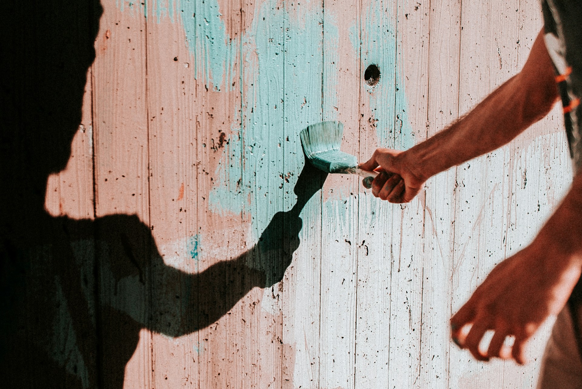 How to Prep Your Surfaces for Long-Lasting Results According to a Trusted Painting Contractor