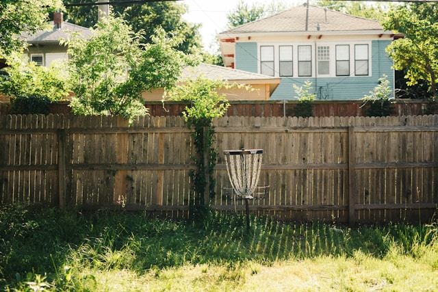 Fencing on a Budget: 5 Tips to Save Money Without Sacrificing Quality
