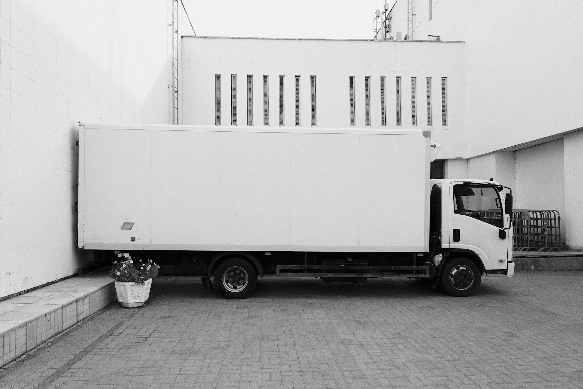 6 Tips for Creating a Moving Day Emergency Kit for Your Business