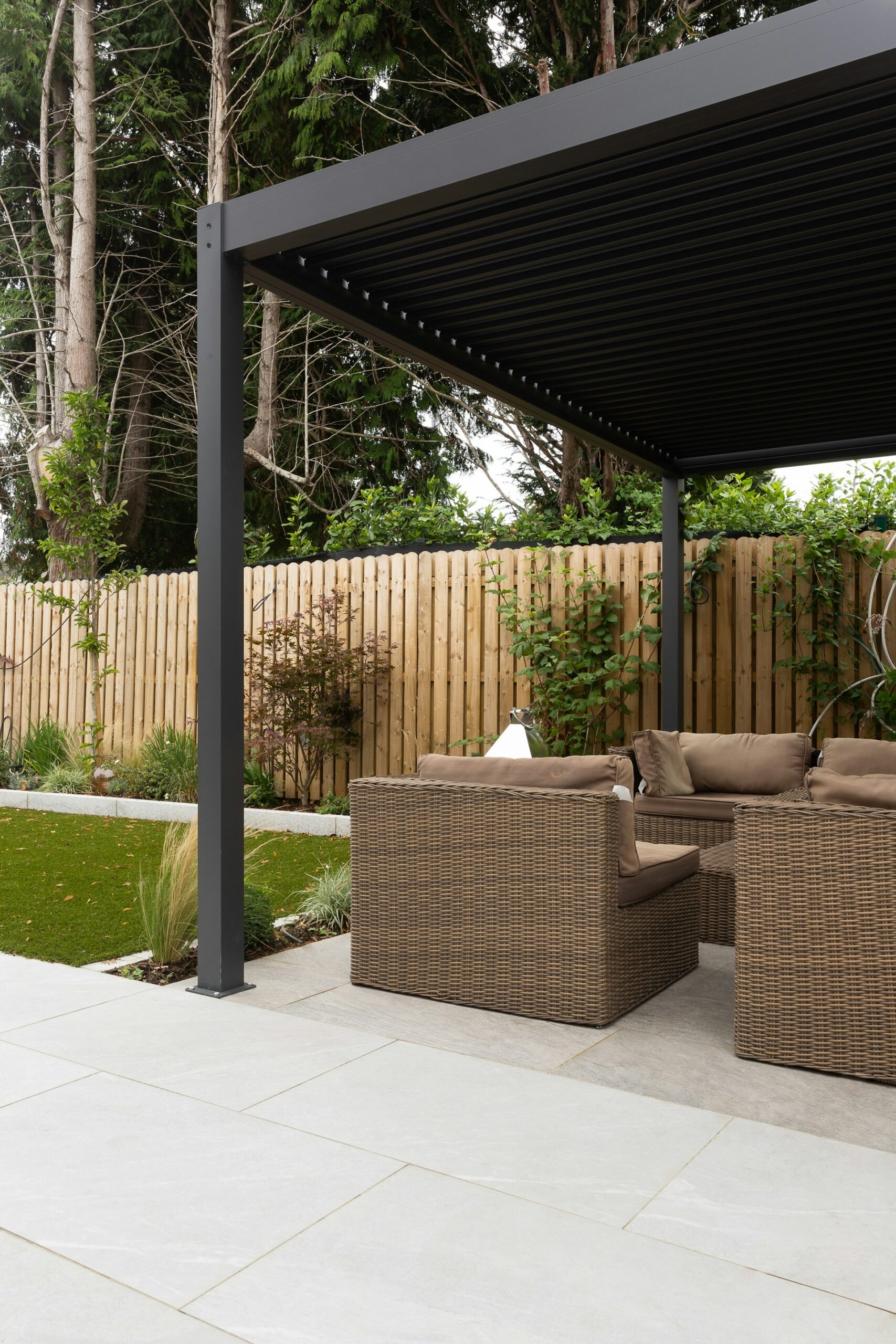 5 Affordable Backyard Pergola Ideas for a Cozy Retreat